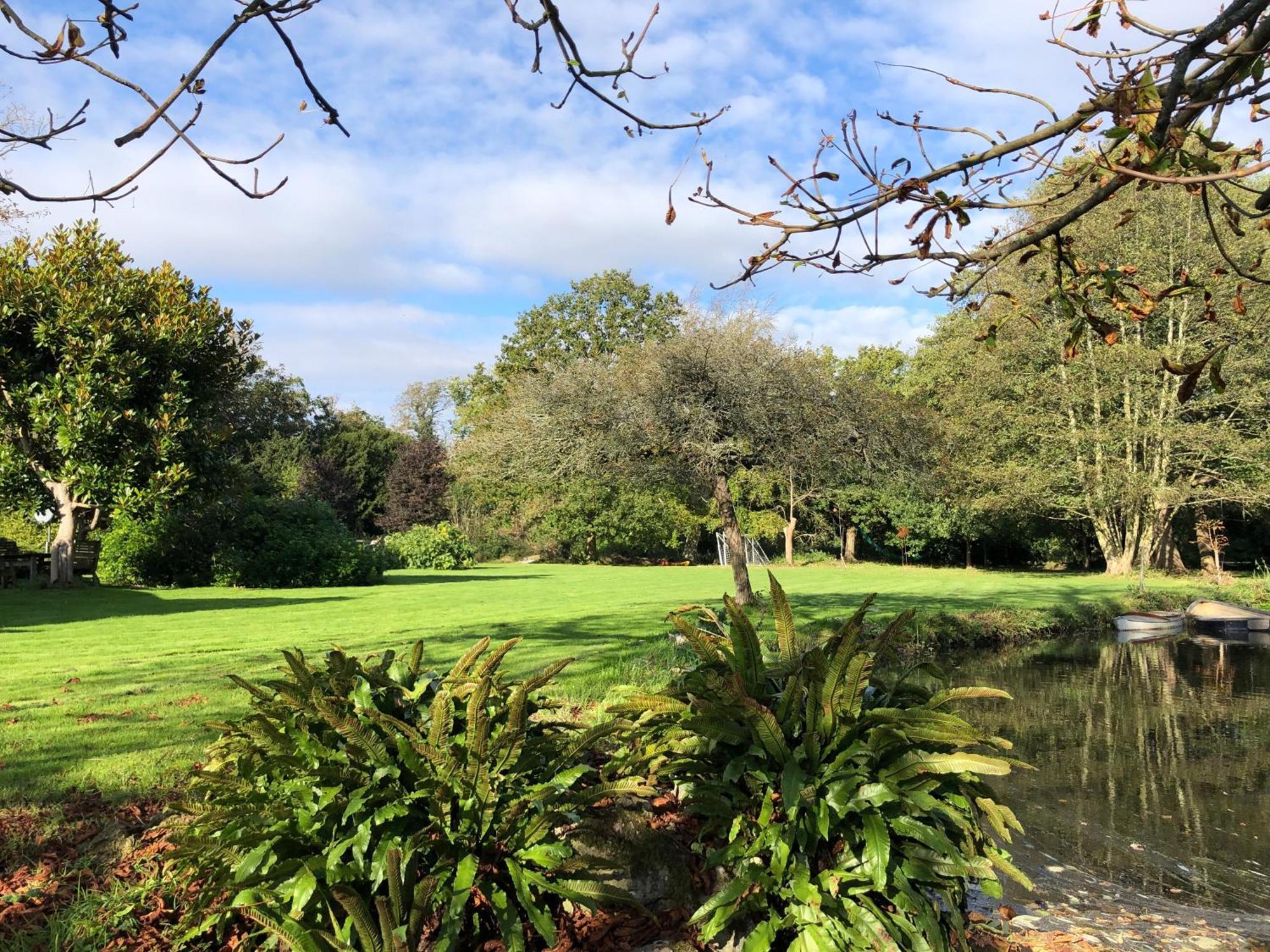Unique & Rural Child Friendly Annexe With Large Gardens, Games & Tennis Court - Chichester Holiday Properties 외부 사진
