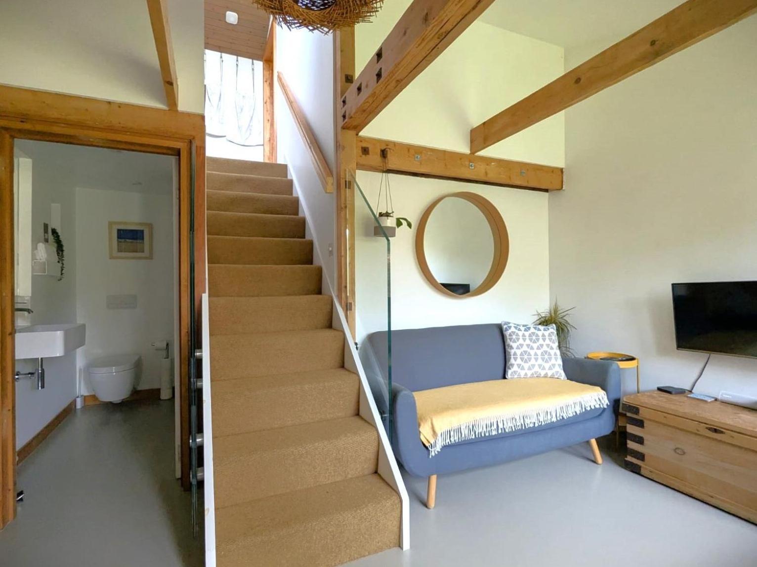 Unique & Rural Child Friendly Annexe With Large Gardens, Games & Tennis Court - Chichester Holiday Properties 외부 사진