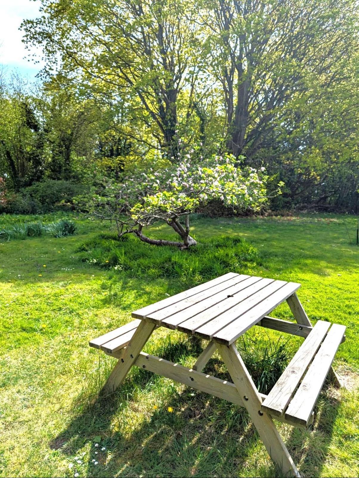 Unique & Rural Child Friendly Annexe With Large Gardens, Games & Tennis Court - Chichester Holiday Properties 외부 사진