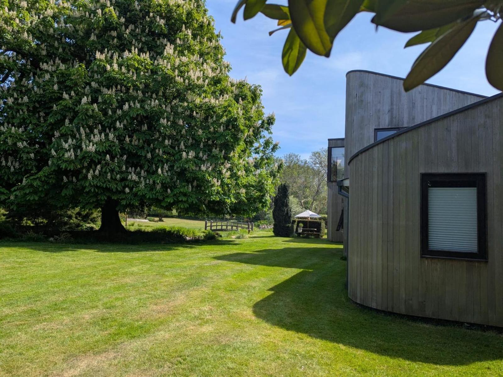 Unique & Rural Child Friendly Annexe With Large Gardens, Games & Tennis Court - Chichester Holiday Properties 외부 사진