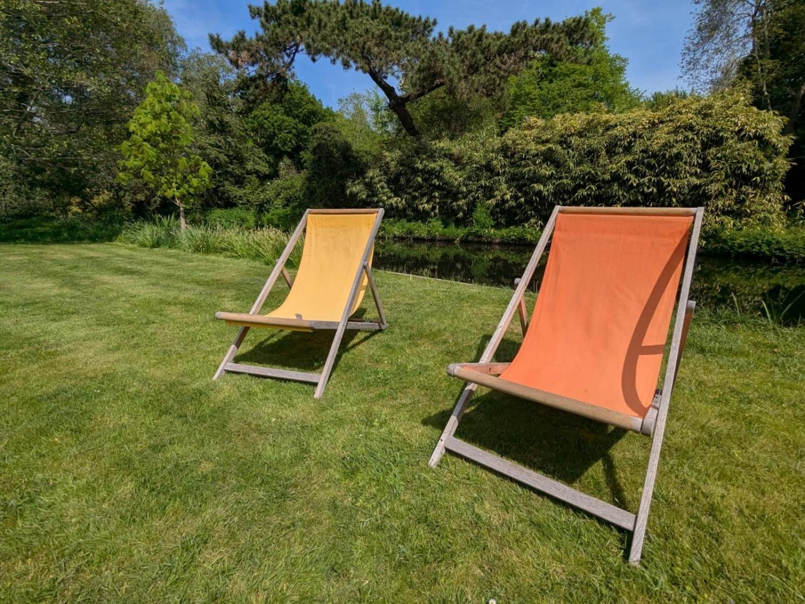 Unique & Rural Child Friendly Annexe With Large Gardens, Games & Tennis Court - Chichester Holiday Properties 외부 사진